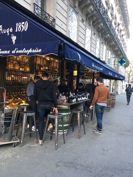 Винный бутик в Париже