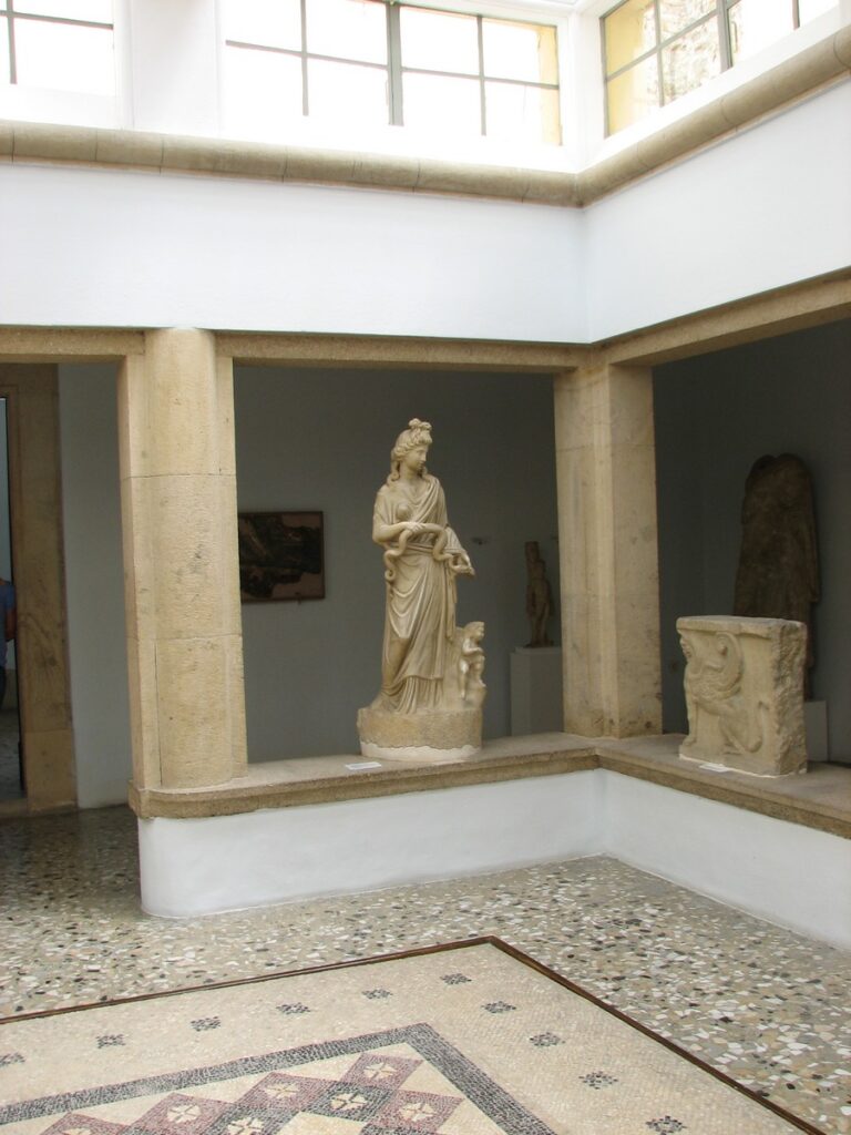 Остров Кос. Археологический музей. Статуи